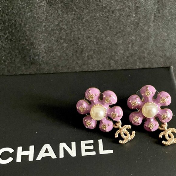 Chanel earrings - Picture 2 of 5
